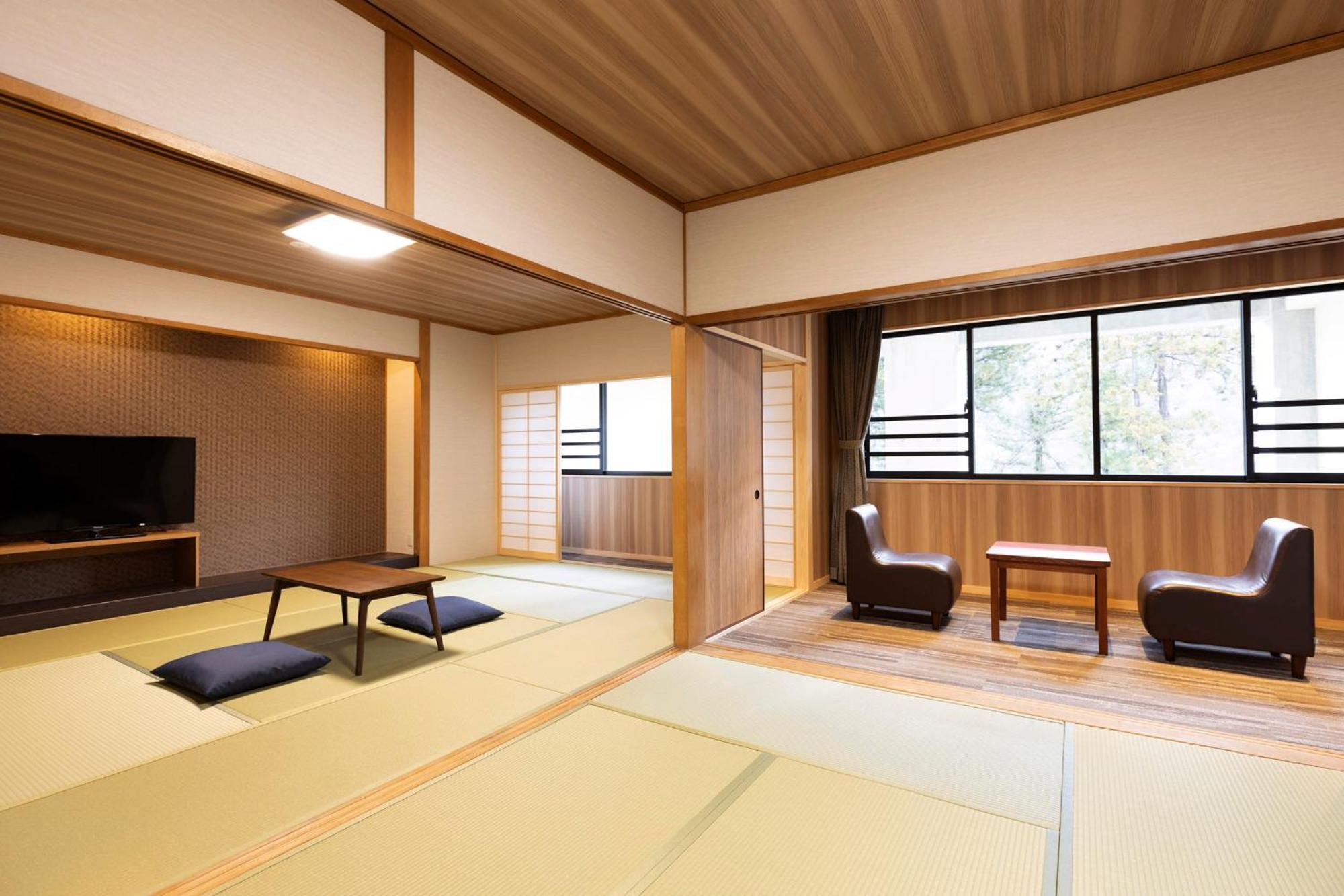 Ooedo Onsen Monogatari Premium Yamanaka Grand Hotel Кага Екстериор снимка