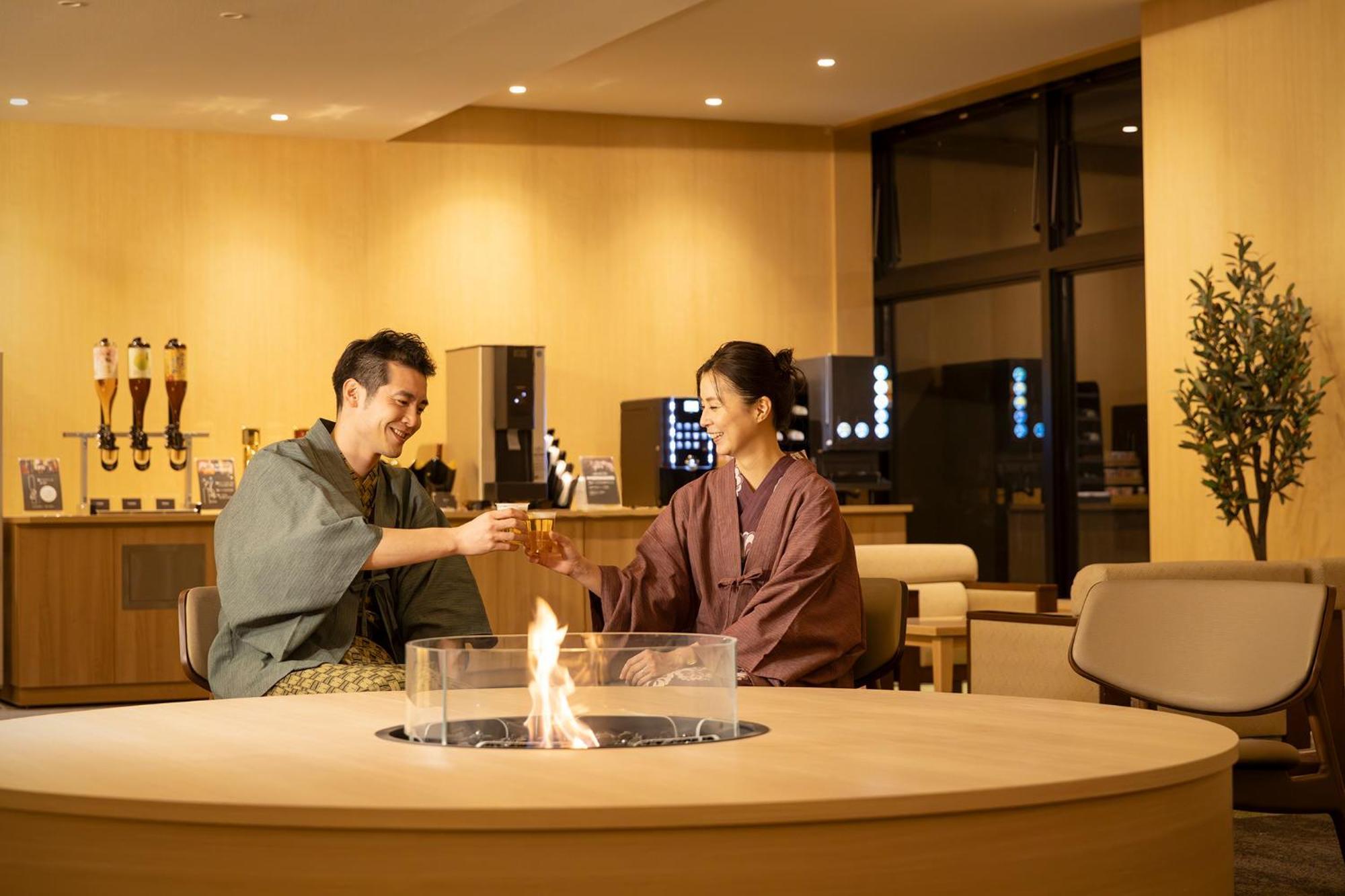 Ooedo Onsen Monogatari Premium Yamanaka Grand Hotel Кага Екстериор снимка