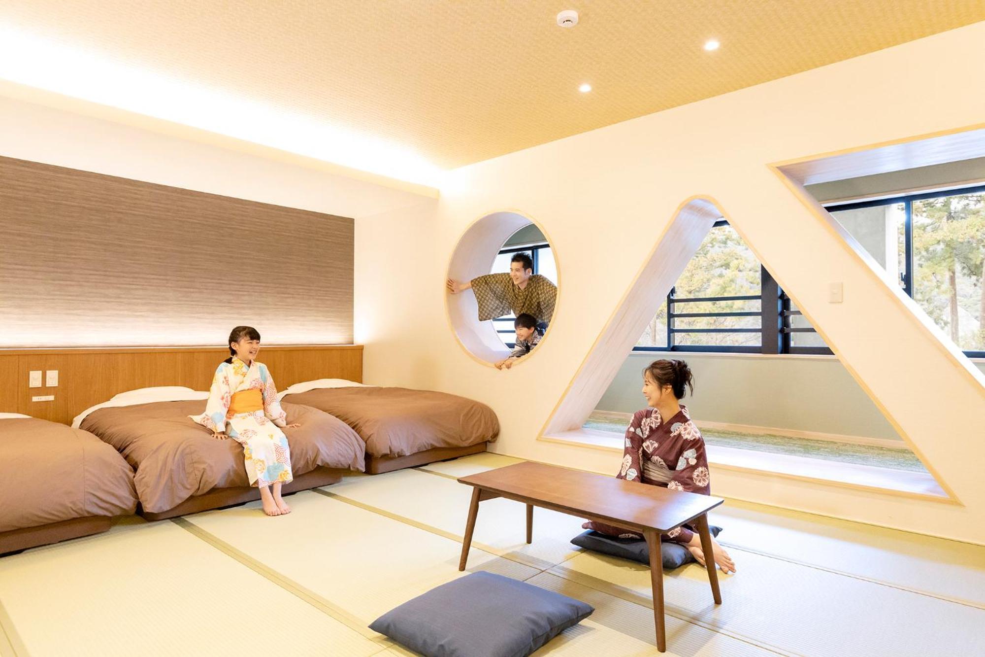 Ooedo Onsen Monogatari Premium Yamanaka Grand Hotel Кага Екстериор снимка