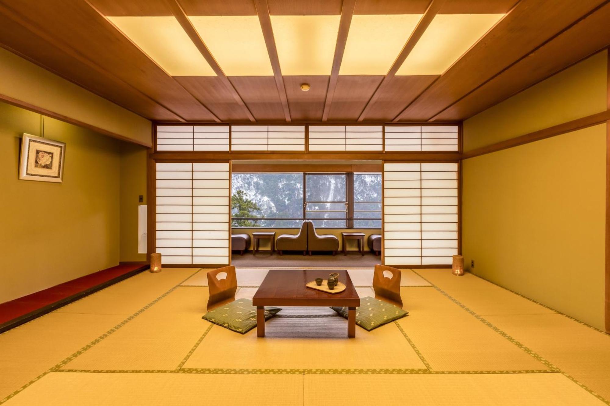 Ooedo Onsen Monogatari Premium Yamanaka Grand Hotel Кага Екстериор снимка